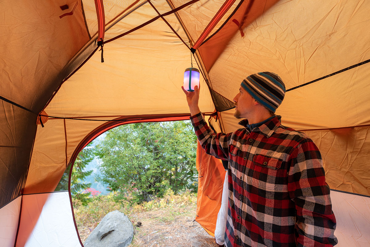 Camping lantern (hanging BioLite AlpenGlow in tent)