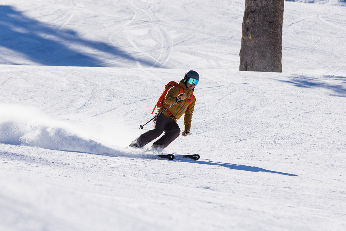 All-mountain skis (turning)