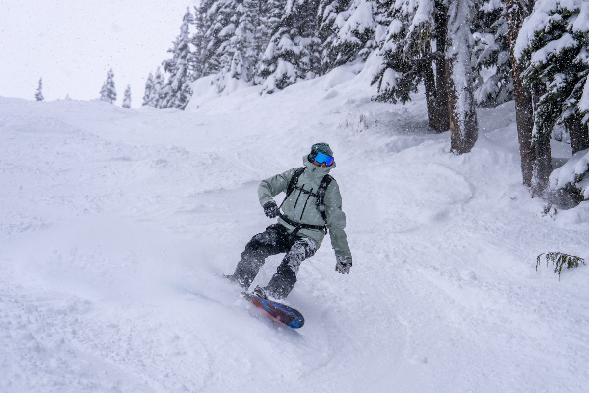 Snowboard jackets (snowboarding down groomer)