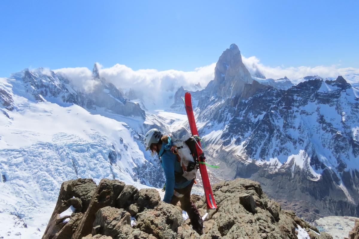 HyperliteCrux40_summitwalking_SkiBackpack_9