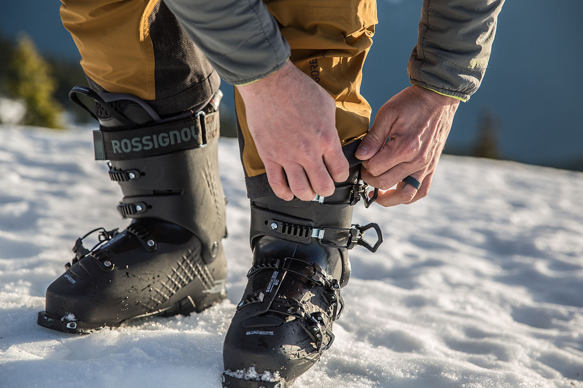 Rossignol Alltrack Elite 130 LT ski boot (adjusting boots 2)