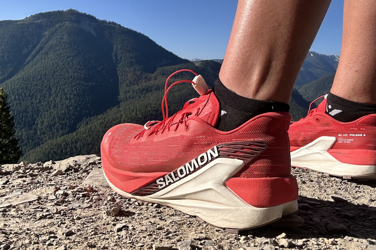 salomon trail running shoes from the back in the outdoors 