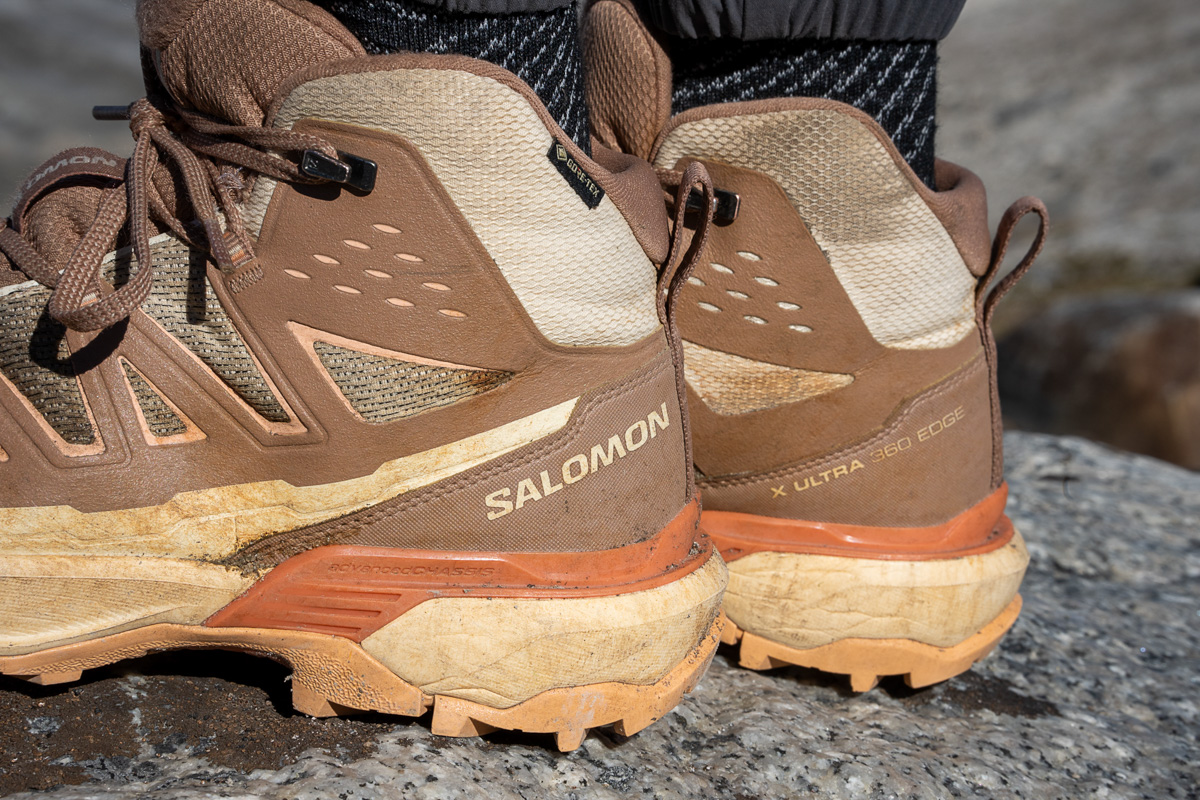 Salomon X Ultra 360 Edge Mid GTX (logo close up)